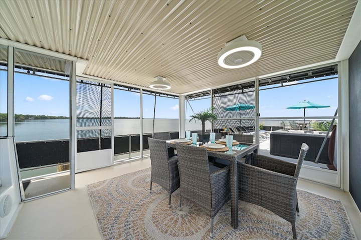 Screened Porch Relaxation